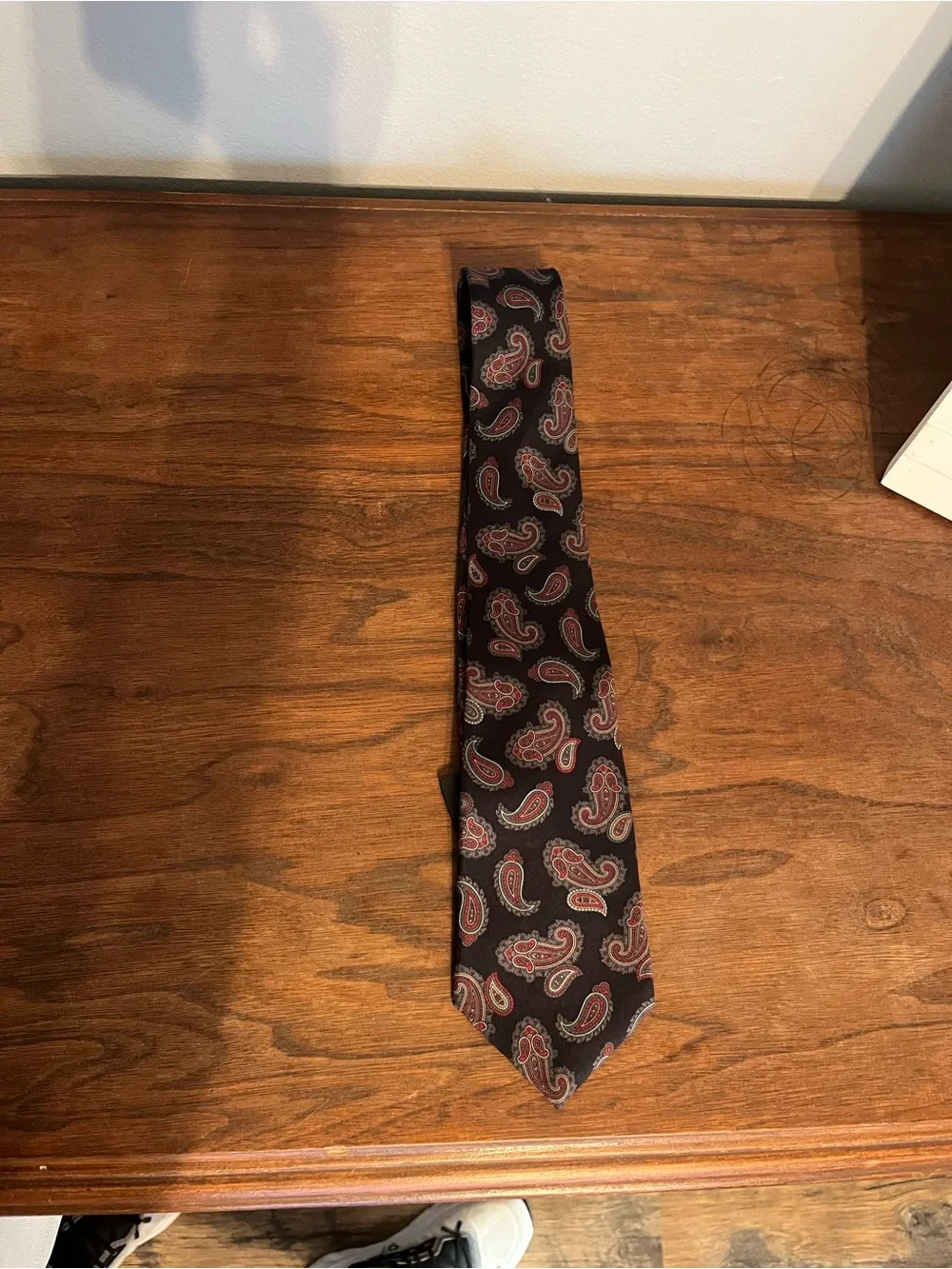 Oscar De La Renta Couture Classic Black Paisley Silk Tie with Red Accents